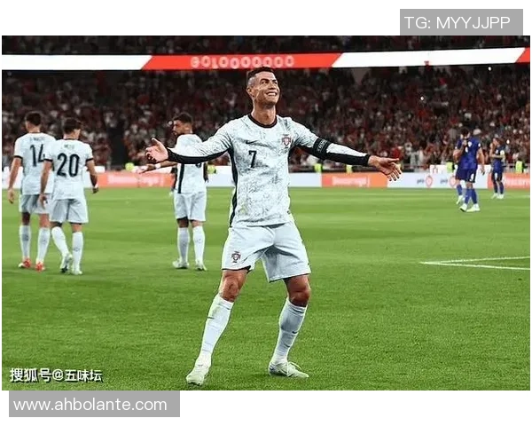 足球明星背后的奋斗与坚持揭示他们成就辉煌的真实故事