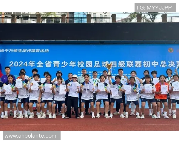 韩娱圈中的足球明星们如何在绿茵场上与舞台上双双绽放光彩